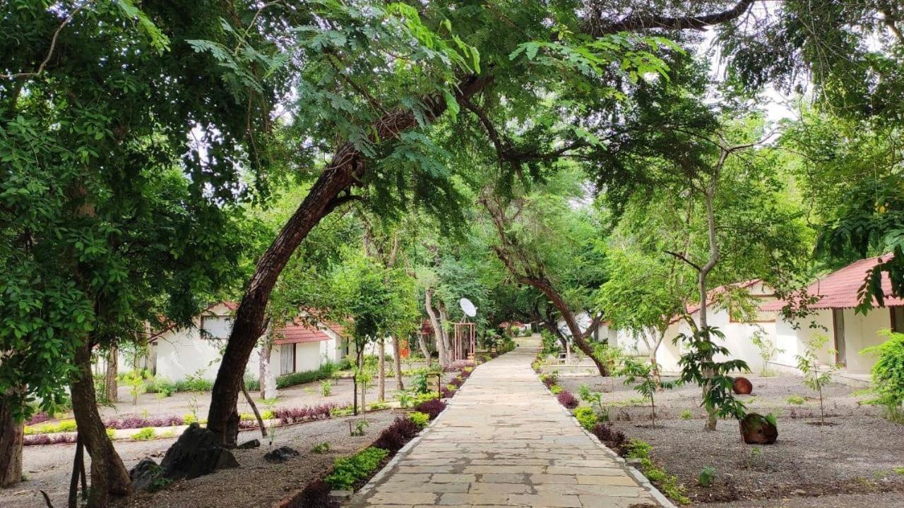 Aranya Vilas - A Nature Resort Udaipur Exterior photo