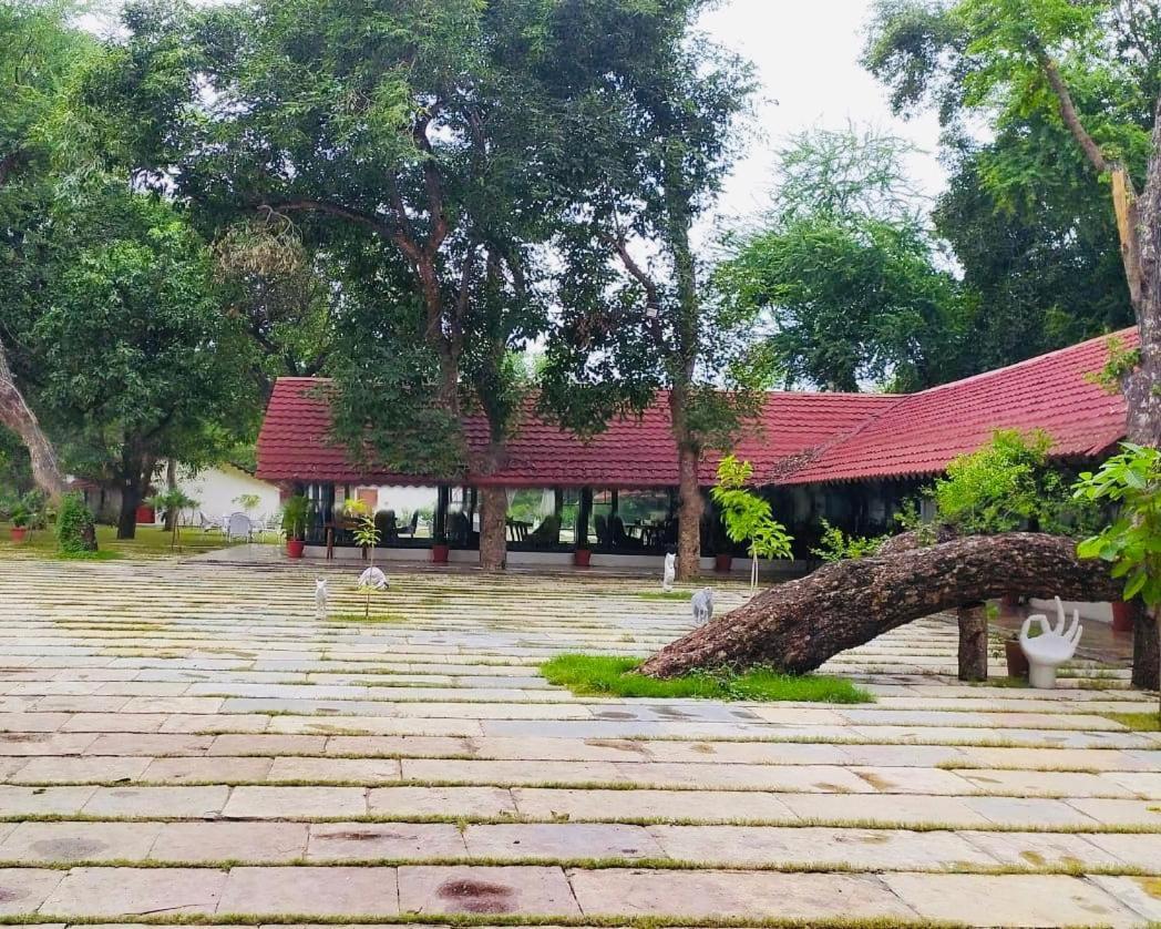 Aranya Vilas - A Nature Resort Udaipur Exterior photo