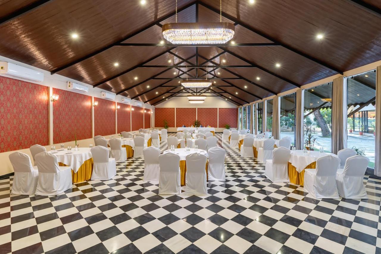 Aranya Vilas - A Nature Resort Udaipur Exterior photo